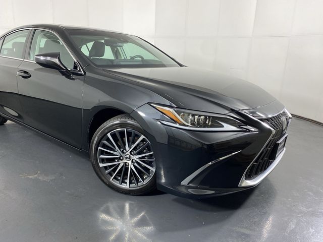 2023 Lexus ES 250