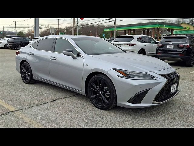 2023 Lexus ES ES 300h F SPORT Handling