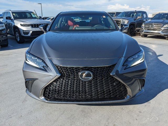 2023 Lexus ES ES 300h F SPORT Handling