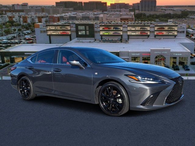 2023 Lexus ES ES 300h F SPORT Handling