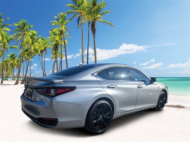 2023 Lexus ES ES 300h F SPORT Handling