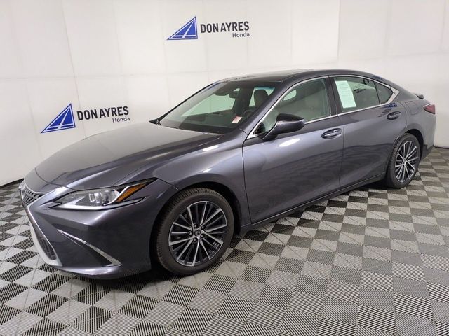 2023 Lexus ES 300h