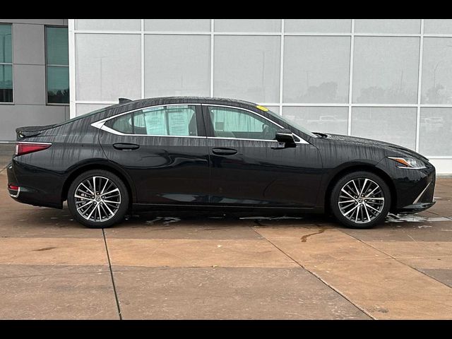 2023 Lexus ES 300h