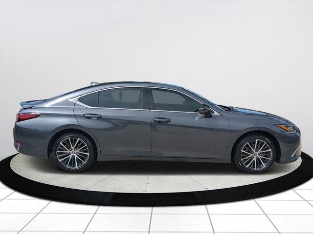 2023 Lexus ES 300h