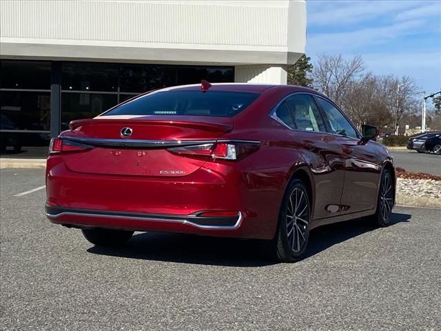 2023 Lexus ES 300h