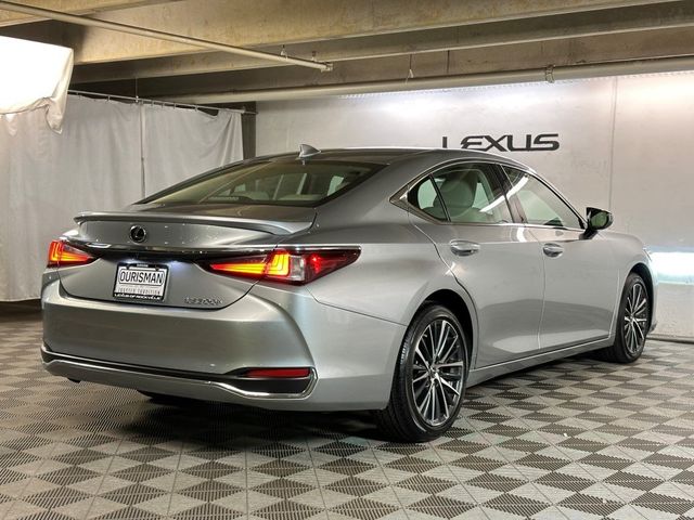 2023 Lexus ES 300h