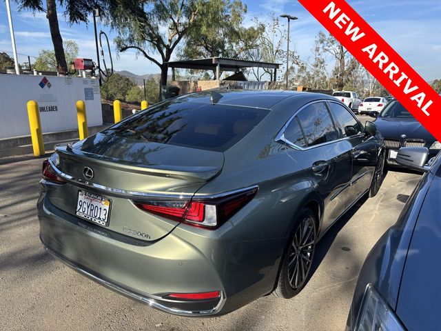 2023 Lexus ES 300h