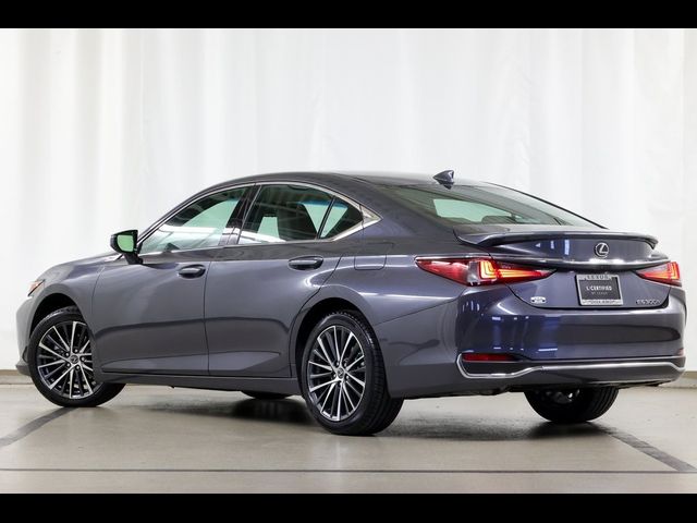 2023 Lexus ES 300h