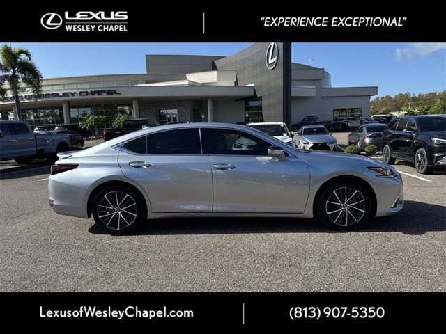 2023 Lexus ES 300h