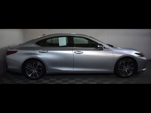 2023 Lexus ES 300h