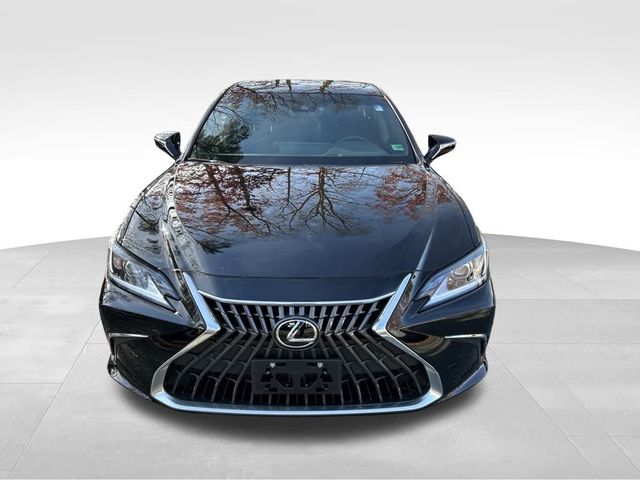 2023 Lexus ES 300h