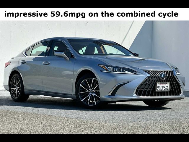 2023 Lexus ES 300h