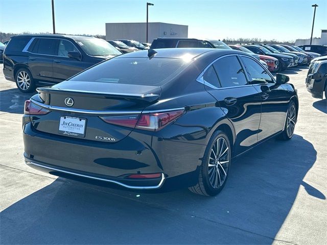 2023 Lexus ES 300h