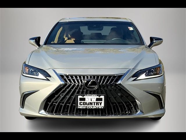 2023 Lexus ES 300h