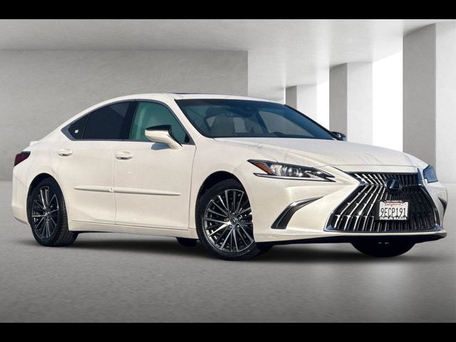 2023 Lexus ES 300h