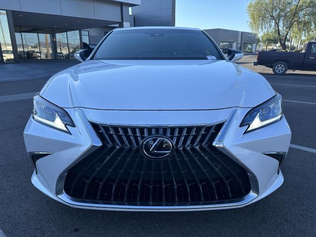 2023 Lexus ES 300h