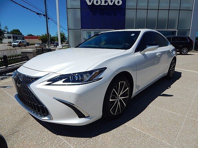 2023 Lexus ES 300h