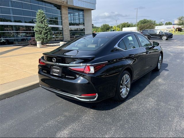 2023 Lexus ES 300h Luxury