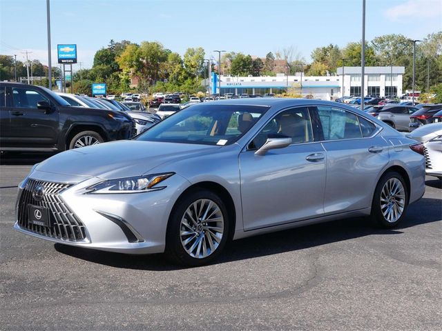 2023 Lexus ES 300h Luxury