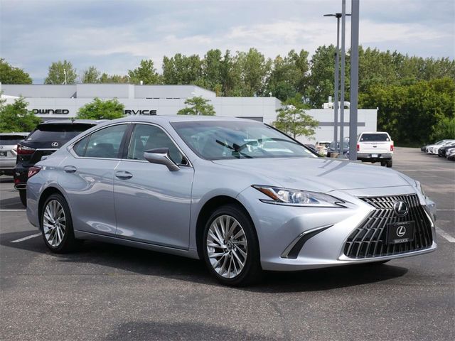 2023 Lexus ES 300h Luxury