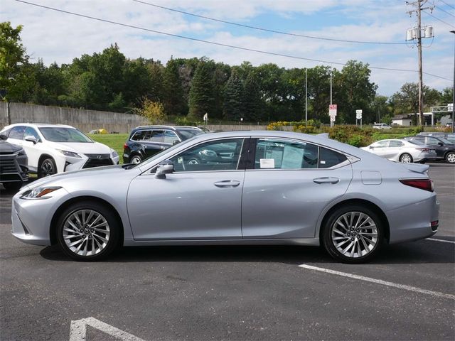 2023 Lexus ES 300h Luxury