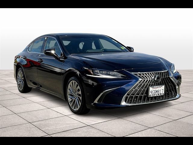 2023 Lexus ES 300h Luxury