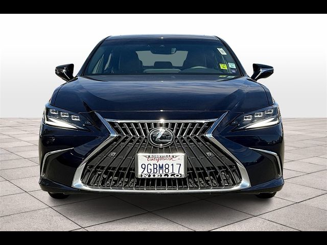 2023 Lexus ES 300h Luxury