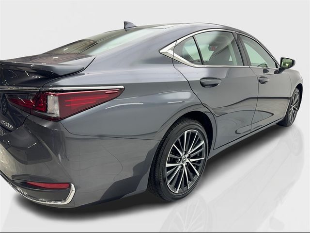 2023 Lexus ES 300h