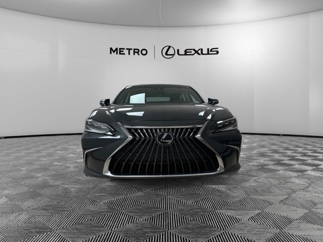 2023 Lexus ES 300h Ultra Luxury