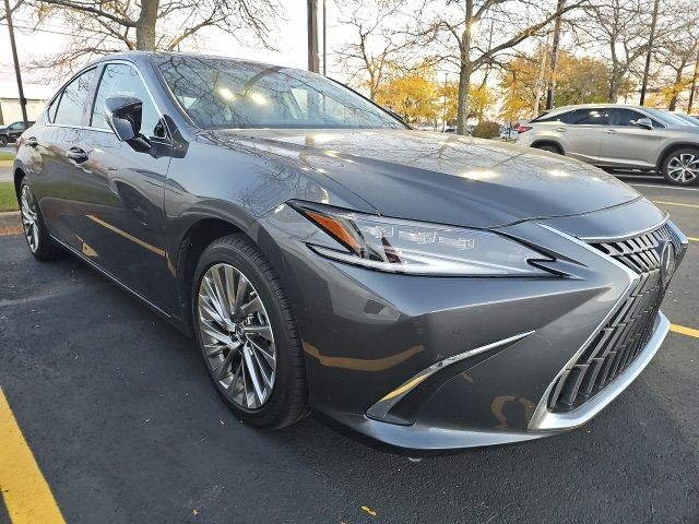 2023 Lexus ES 300h Ultra Luxury