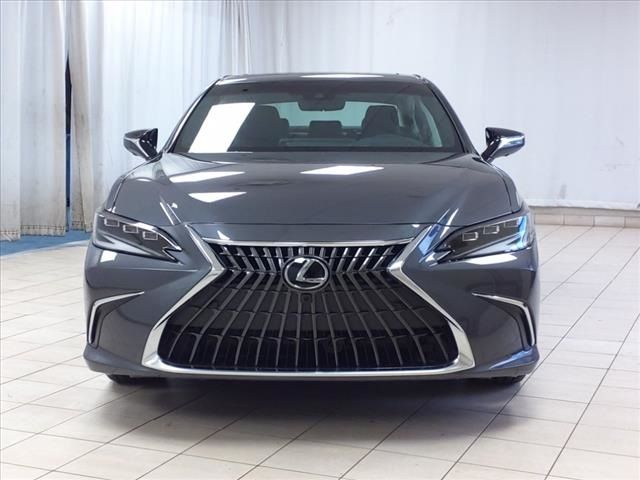 2023 Lexus ES 300h Ultra Luxury