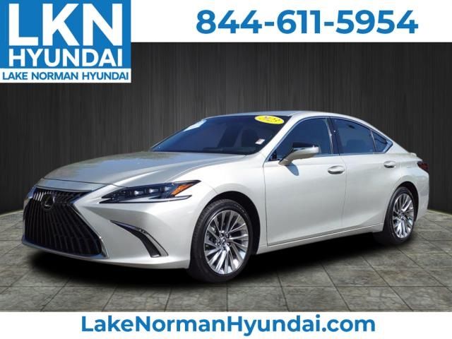 2023 Lexus ES 300h Ultra Luxury