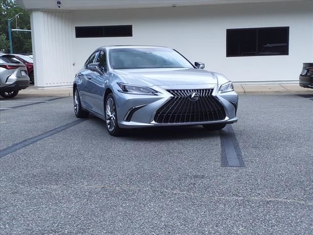 2023 Lexus ES 300h Ultra Luxury