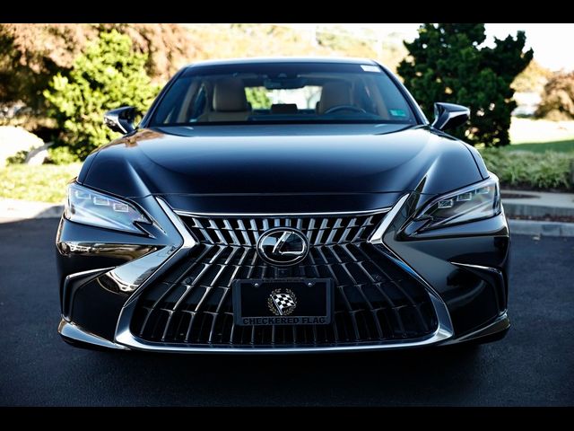 2023 Lexus ES 300h Ultra Luxury
