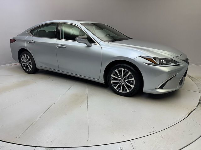 2023 Lexus ES 250