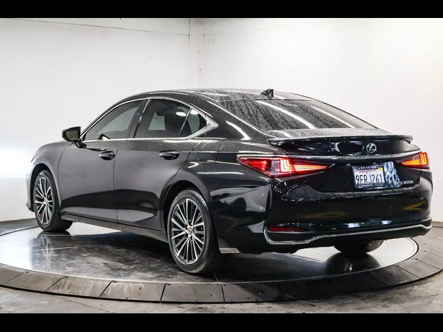 2023 Lexus ES 300h