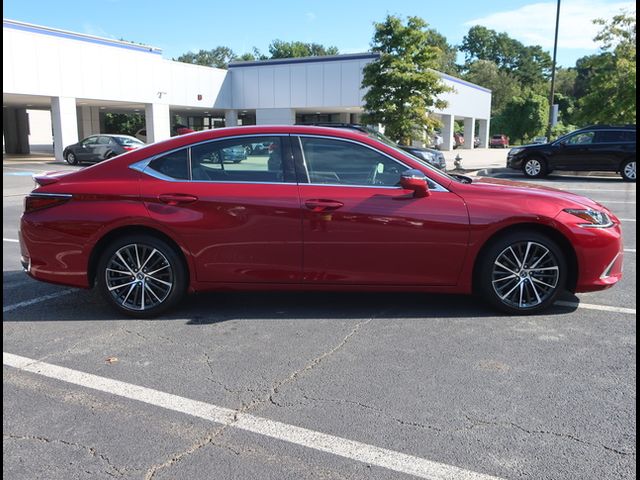 2023 Lexus ES 300h