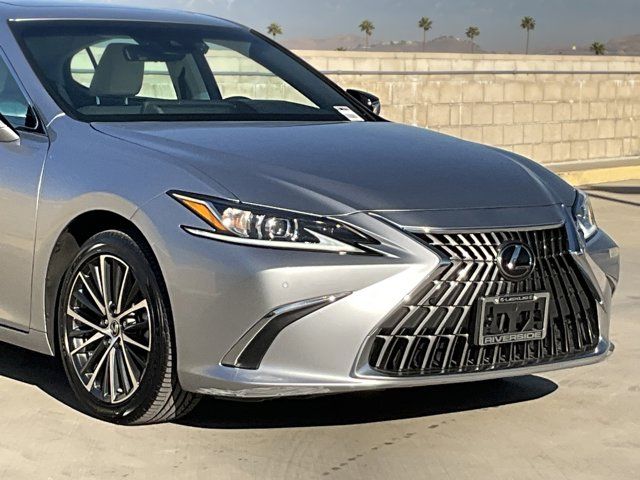 2023 Lexus ES 300h