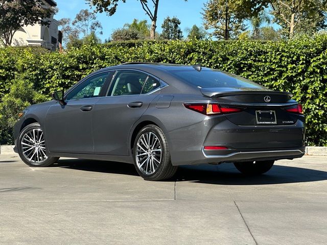 2023 Lexus ES 300h