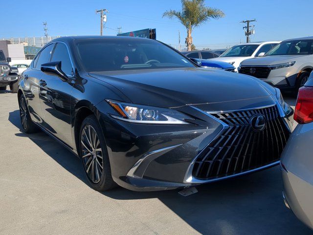 2023 Lexus ES 300h