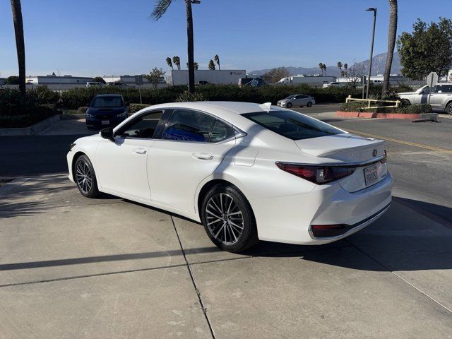 2023 Lexus ES 300h