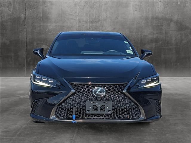 2023 Lexus ES ES 300h F SPORT Handling