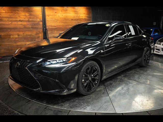 2023 Lexus ES ES 300h F SPORT Handling