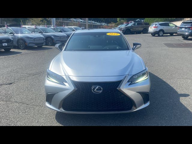 2023 Lexus ES ES 300h F SPORT Handling