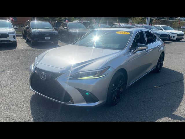 2023 Lexus ES ES 300h F SPORT Handling