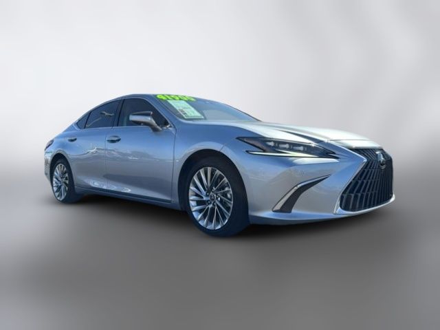 2023 Lexus ES 300h Luxury