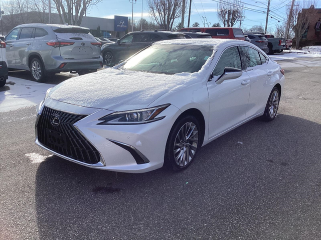 2023 Lexus ES 300h Luxury