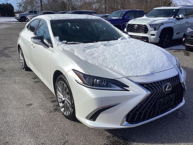 2023 Lexus ES 300h Luxury