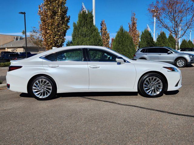 2023 Lexus ES 300h Luxury