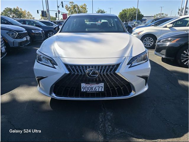 2023 Lexus ES 300h